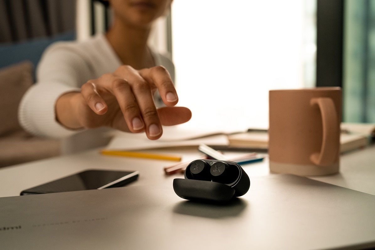 EDIFIER X3 wireless headphones