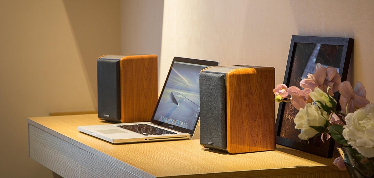 EDIFIER R1010BT Speakers EDIFIER R1010BT Speakers