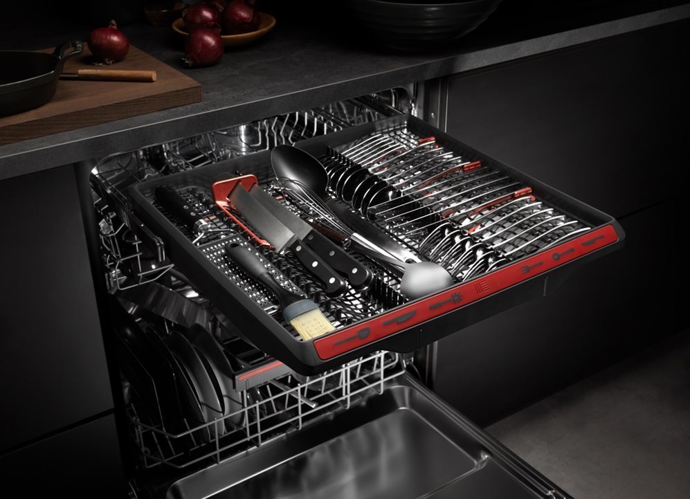 AEG Mastery MaxiFlex FSE73527P built-in slimline dishwasher AEG Mastery MaxiFlex FSE73527P built-in slimline dishwasher
