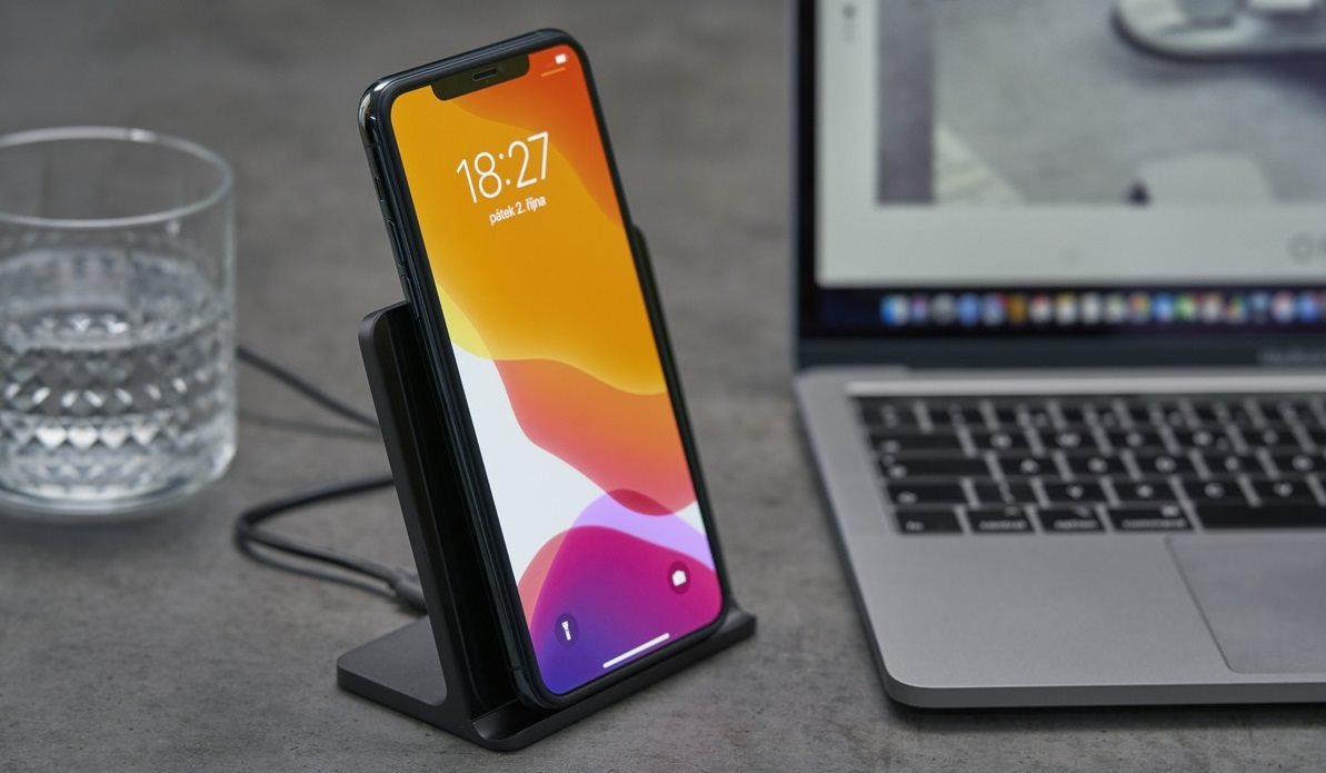 Epico Wireless Stand Pro Drahtloses Ladegerät