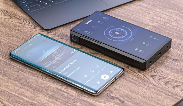 Přenosný přehrávač M11 Plus ESS