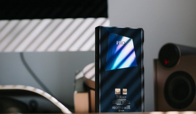 Přenosný přehrávač M11 Plus ESS