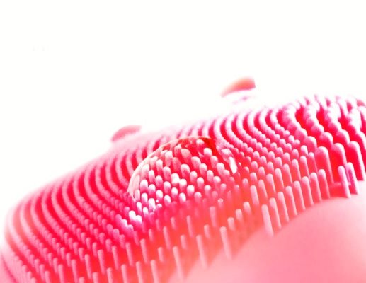 FOREO LUNA play plus čisticí kartáček na pleť perleťově růžový