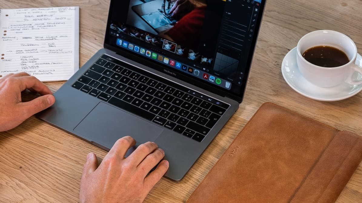 Notebook-Etui FIXED Oxford Torcello für Apple MacBook Air 13"