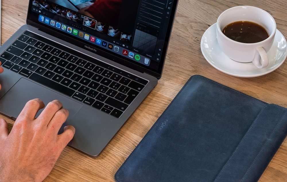 Laptophülle FIXED Oxford Torcello für Apple MacBook Pro 16"