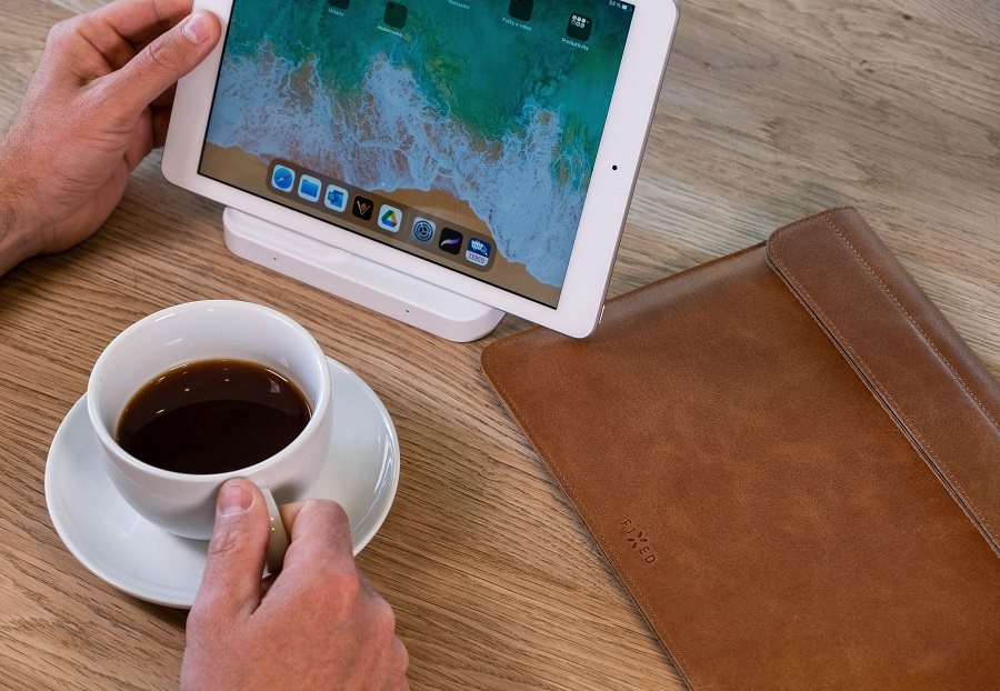Pouzdro na tablet FIXED Oxford Torcello