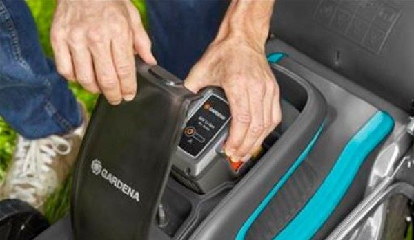 Aku sekačka Gardena Powermax Li-40/41