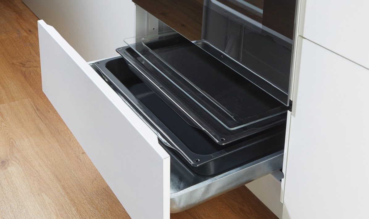 Sporák GORENJE GEC5C42WG sklokeramická deska