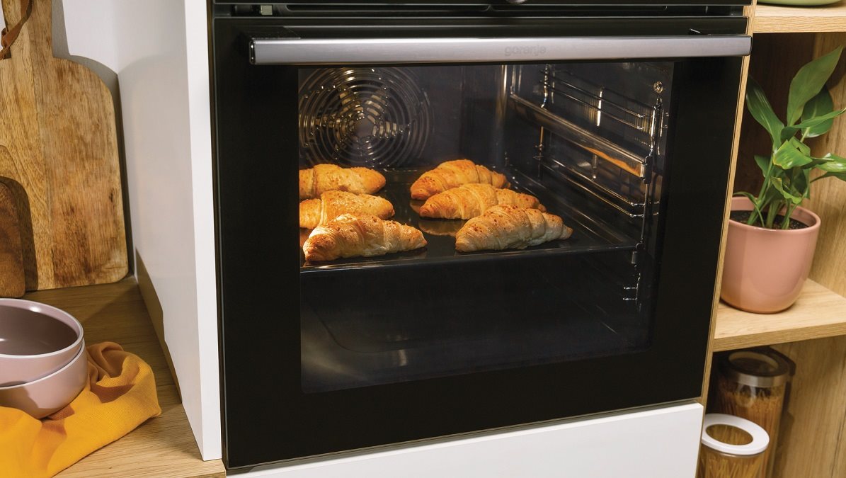 Vestavná trouba GORENJE BSA6747A04BGWI