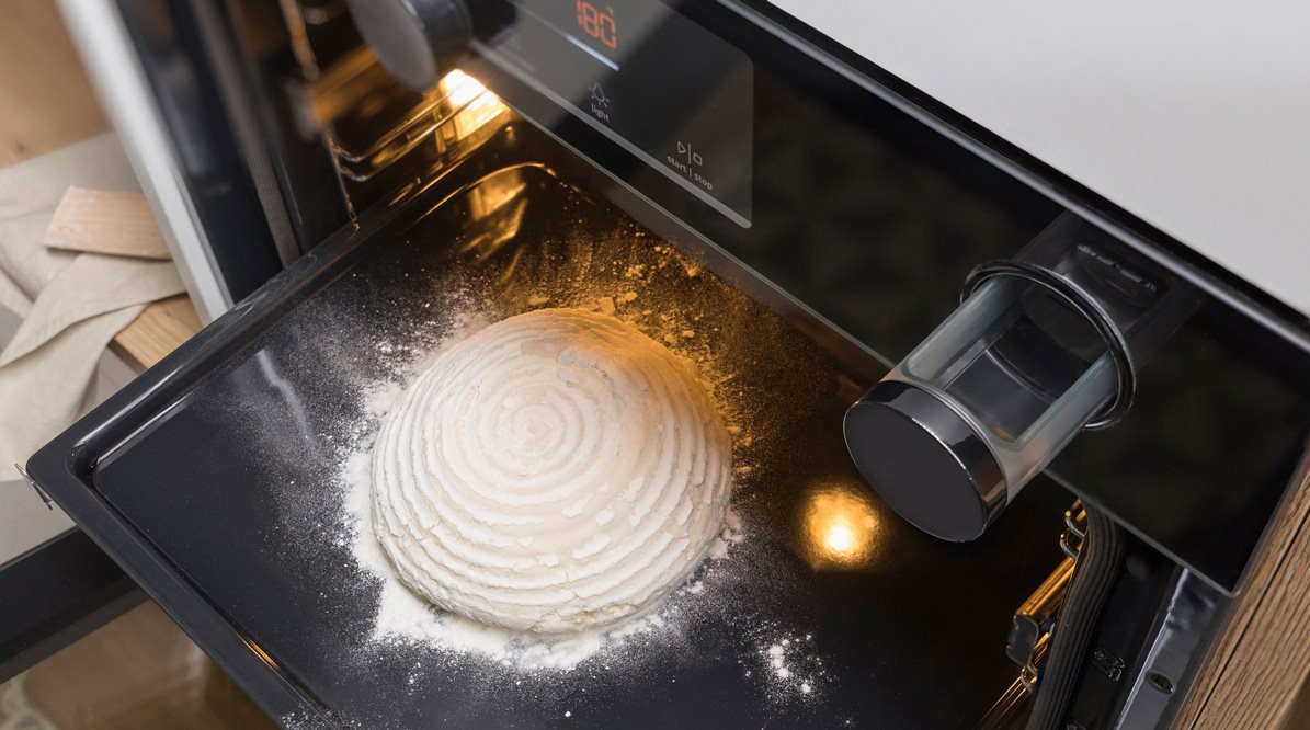 Vestavná trouba GORENJE BSA6747A04BGWI