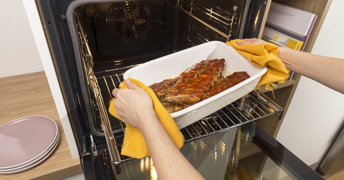 Gorenje BOS6737E06BG built-in oven