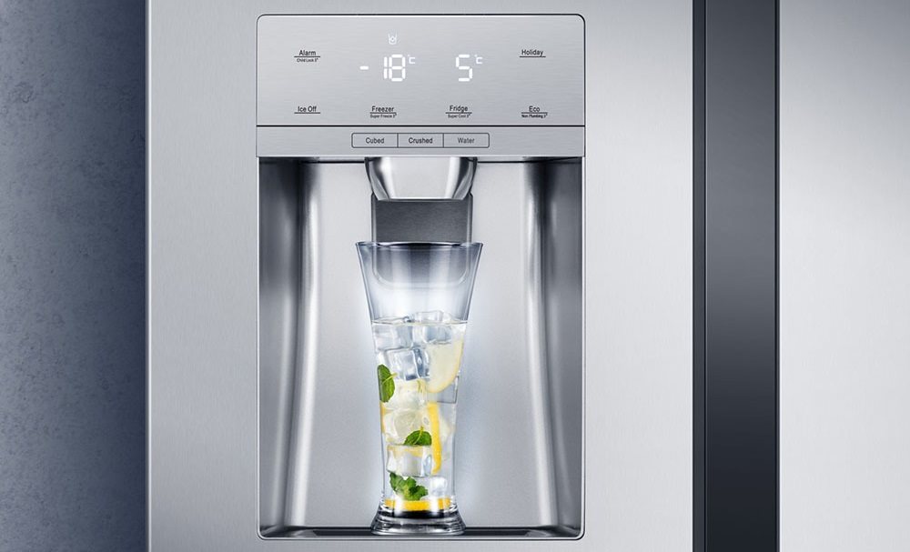 HISENSE RS818N4TFE American-Style Fridge Freezer HISENSE RS818N4TFE American-Style Fridge Freezer