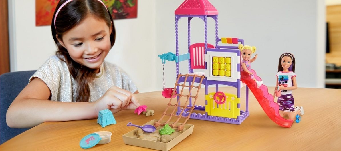 Panenka Barbie chůva na hřišti herní set