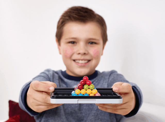 Hlavolamová hra SMART GAMES: IQ PUZZLE PRO