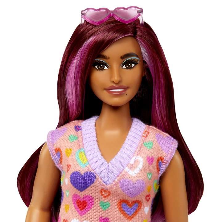 Barbie Modelka – Šaty so sladkými srdiečkami