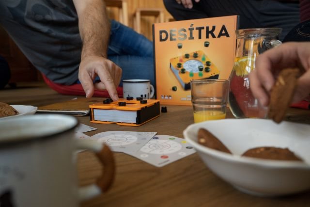 Společenská hra DESÍTKA