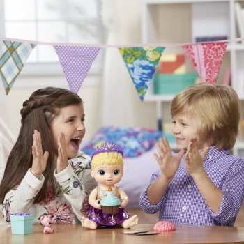 Baby Alive Narozeninová blonďatá panenka Baby Alive Narozeninová blonďatá panenka