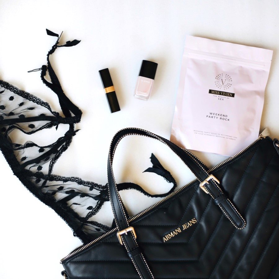 Lubricating gel MISS VIVIEN weekend party package