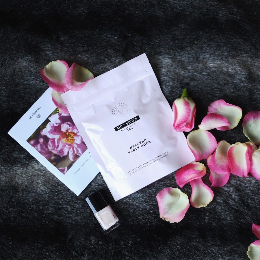 Lubricating gel MISS VIVIEN weekend party package