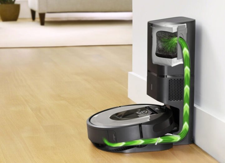 Robotický vysávač iRobot Roomba i7+ light silver