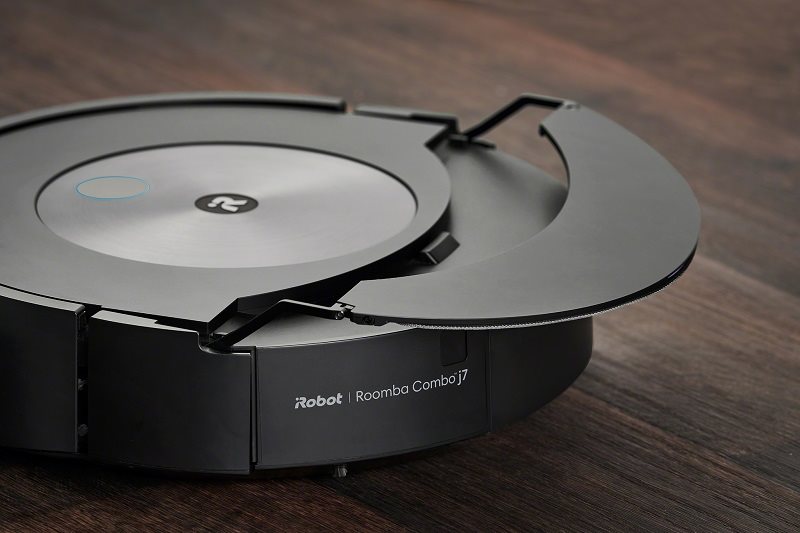 Robotický vysávač iRobot Roomba Combo j7 (c7158)