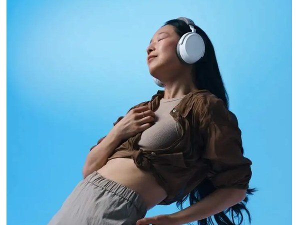 Bezdrôtové slúchadlá Sennheiser MOMENTUM 4 Wireless AEBT