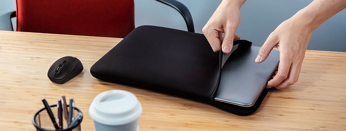 Sada bezdrôtovej myši a puzdra na notebook