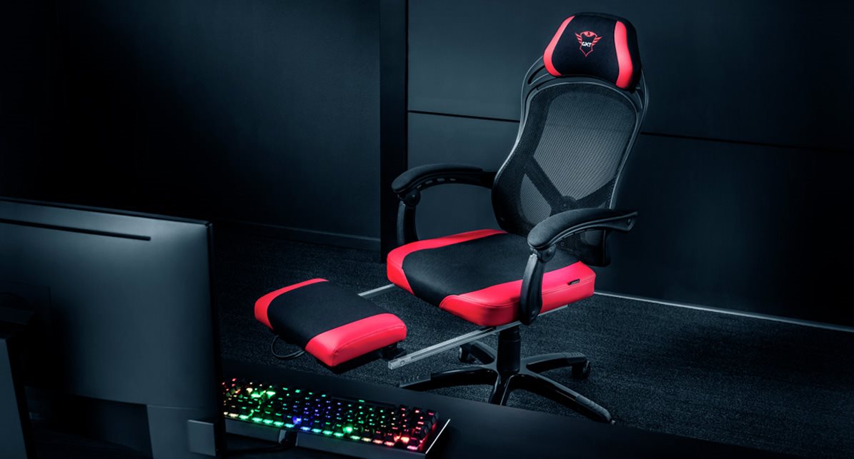 Ergonomischer Gaming-Stuhl mit Fußpolster