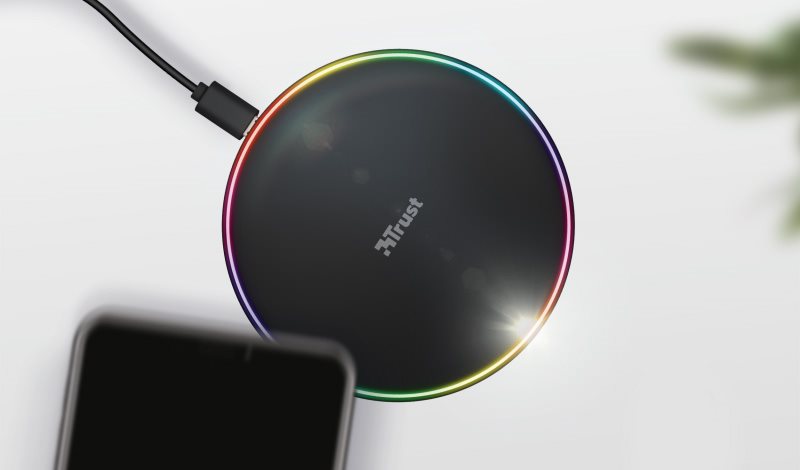 Trust Lumo10 RGB QI Inteligentní zabezpečení