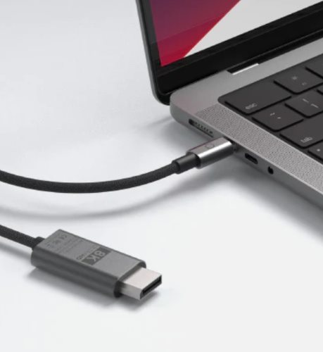 LINQ 8K/60Hz USB-C to DisplayPort Pro Cable