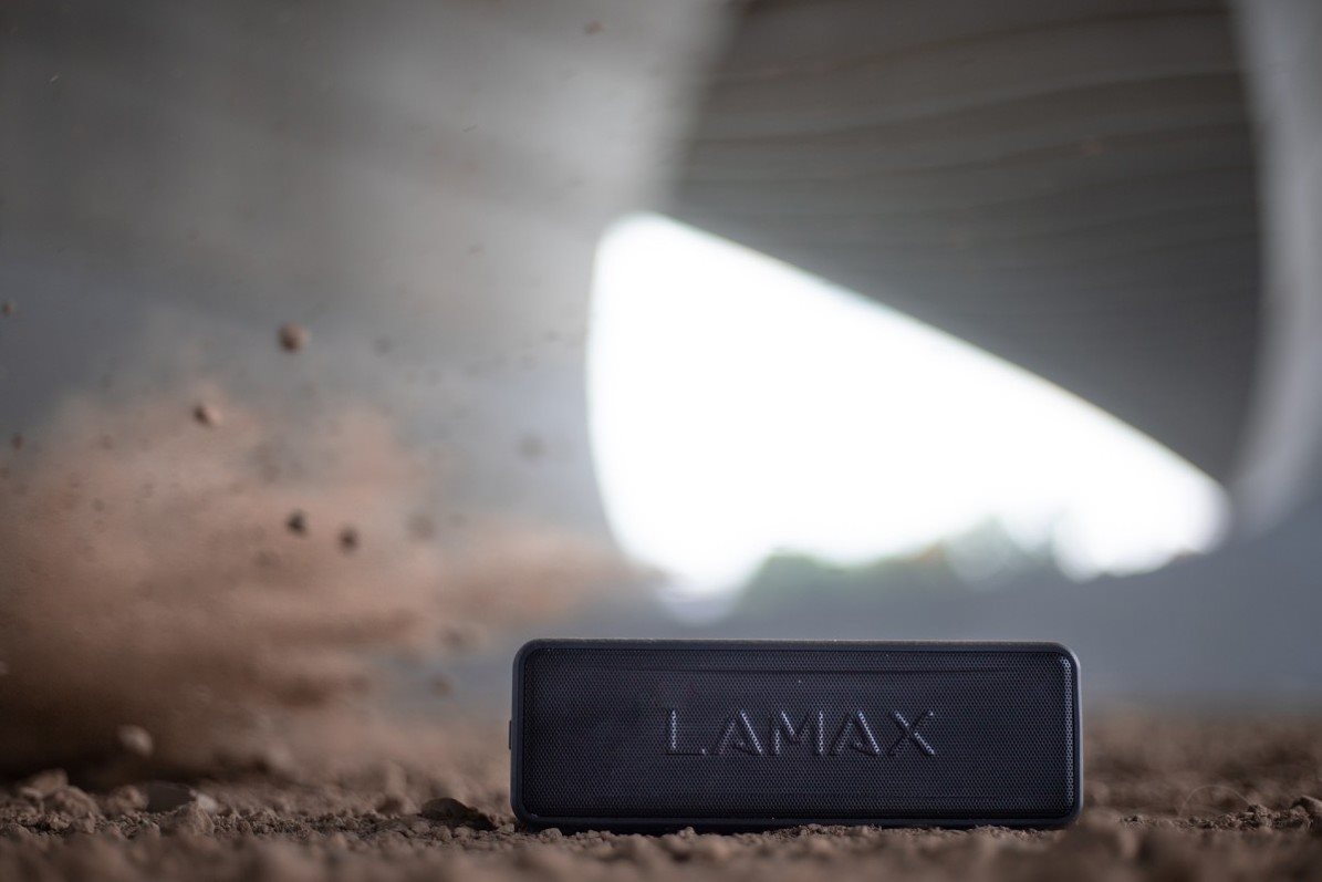 LAMAX Sentinel2