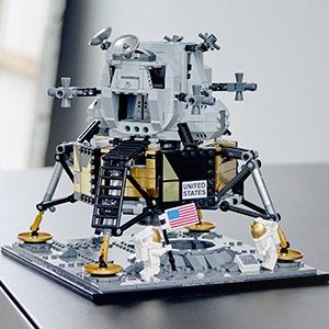 LEGO Creator Expert 10266 NASA Apollo 11 Lunar Module