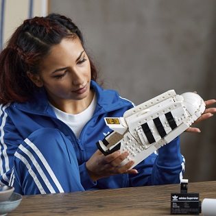 Stavebnica LEGO® Icons 10282 Adidas Originals Superstar