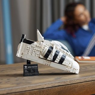 Stavebnica LEGO® Icons 10282 Adidas Originals Superstar