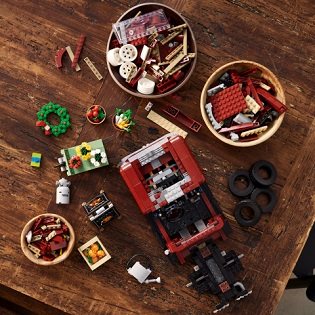 LEGO® Icons 10290 Pick-up Truck