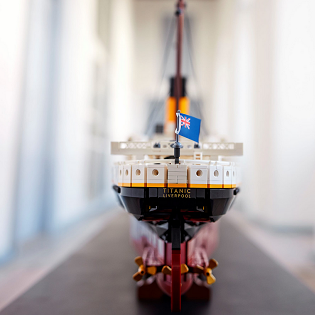 LEGO Icons 10294 Titanic