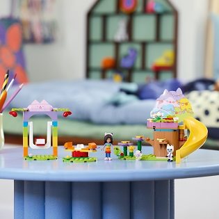 LEGO® Gaby's Magic House 10787 Fairy Cat Garden Party