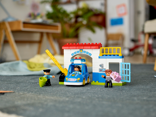 LEGO DUPLO Town 10902 Police Station