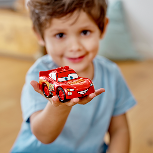 LEGO Duplo Cars 10924 Lightning McQueen's Race Day LEGO Duplo Cars 10924 Lightning McQueen's Race Day