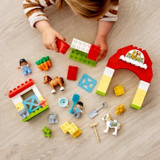 LEGO DUPLO Town 10951 Stable with ponies