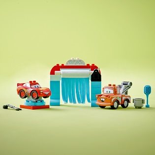Stavebnica LEGO® DUPLO® Disney 10996 V umyvárke s Bleskovým McQueenom a Materom