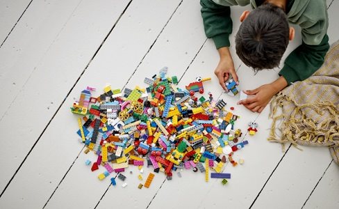 LEGO Classic 11021 90 rokov hrania 