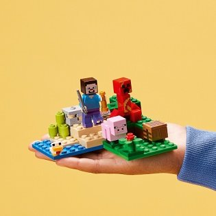 LEGO Minecraft 21177 Attack of the Creeper