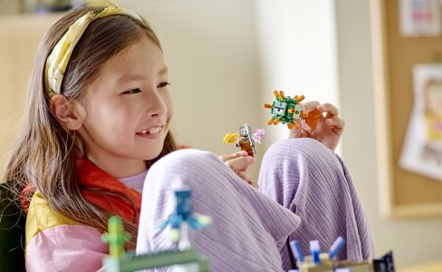 LEGO Minecraft 21180 Battle with the Guardians 