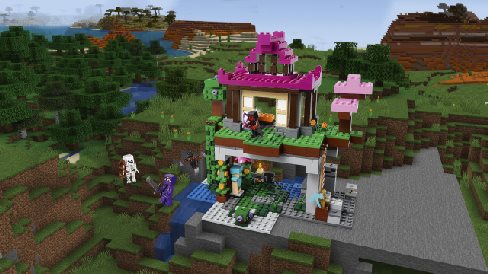 LEGO® Minecraft® 21183 Training Center