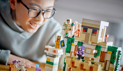 LEGO® Minecraft® 21250 Iron Golem Fortress LEGO® Minecraft® 21250 Iron Golem Fortress