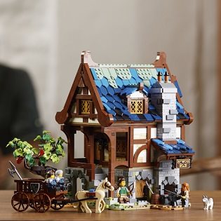 LEGO Ideas 21325 Medieval Blacksmith