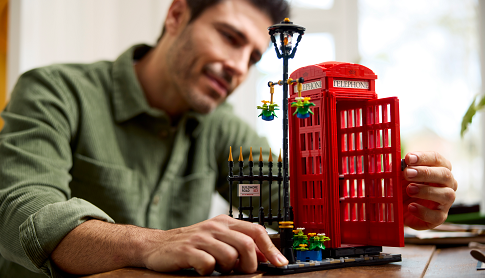 LEGO stavebnica Ideas 21347 Červená londýnska telefónna búdka
