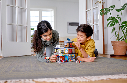 LEGO Creator 31097 Townhouse Pet Shop & Café