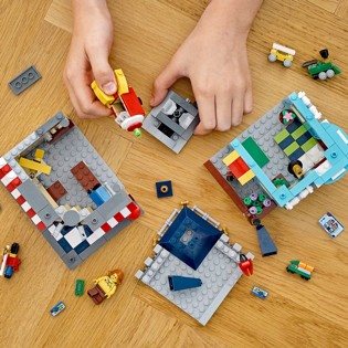 LEGO Creator 31105 Townhouse Toy Store